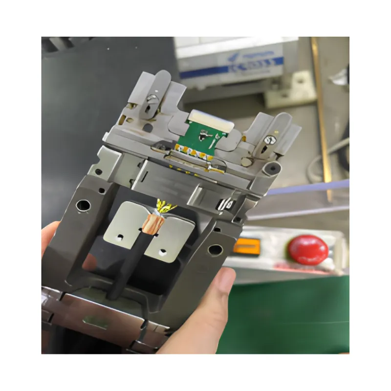 Fully Automatic External High-Speed Cable QSFP-DD Cable Preparing Line自动线缩略图